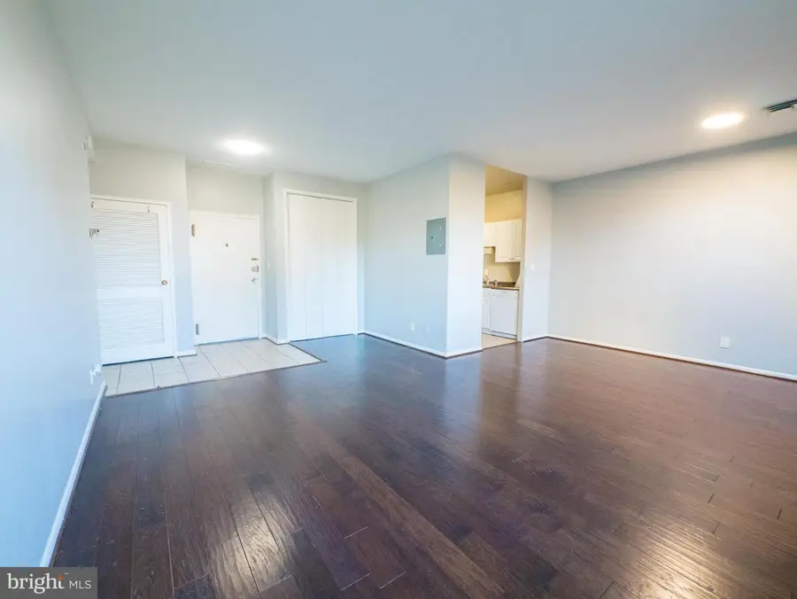 3450 Toledo Ter #106, Hyattsville, MD 20782 - Image #3