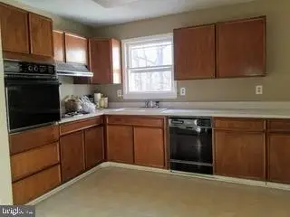 12404 Wallace Ln, Upper Marlboro, MD 20772 - #2