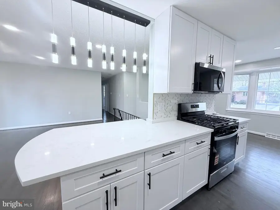 9808 Williamsburg Dr, Upper Marlboro, MD 20772 - Image #3