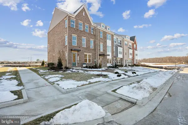 3523 Dean Dr, HYATTSVILLE, MD 20782