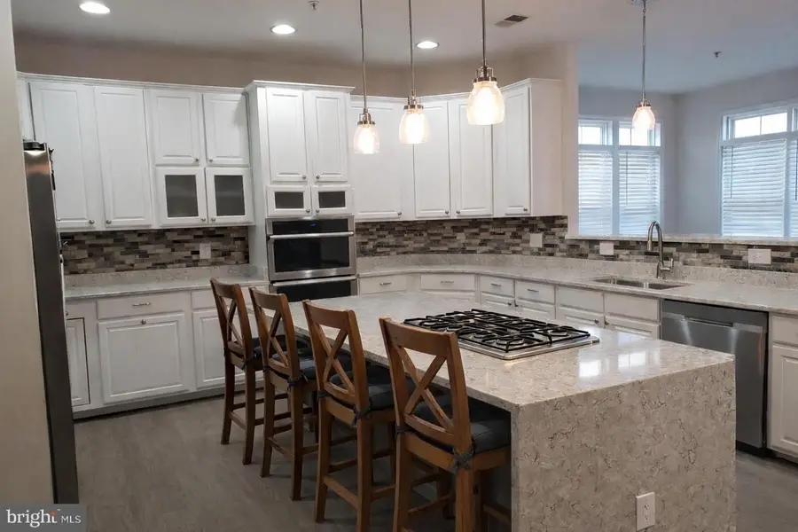 7406 White Plains Ln, Brandywine, MD 20613 - Image #2