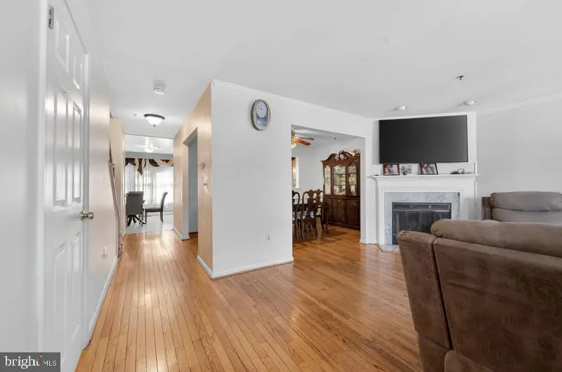 9303 Ispahan Loop, Laurel, MD 20708 - Image #3