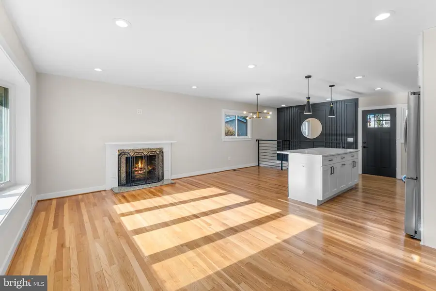 6406 Elmhurst St, District Heights, MD 20747 - Image #2