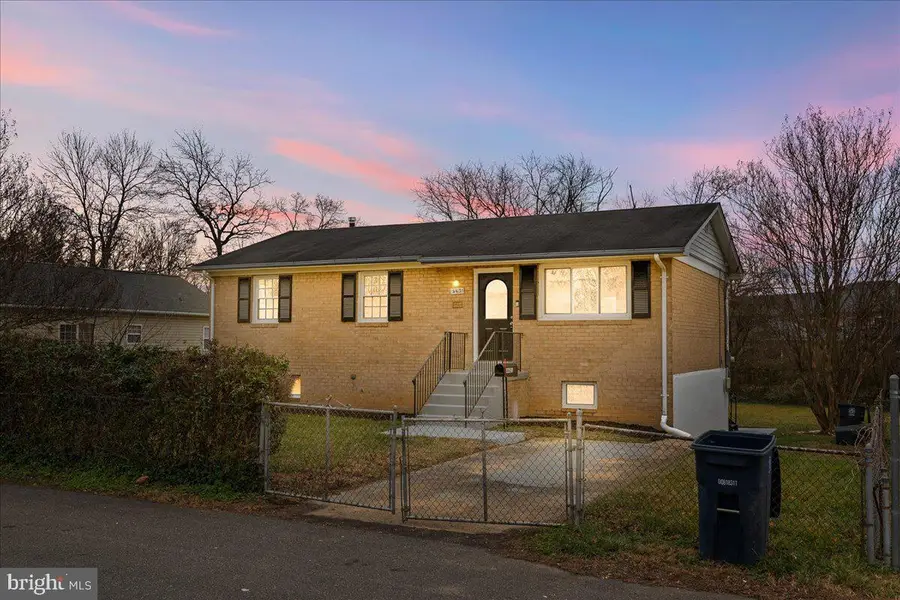 4621 Bromley Ave, Suitland, MD 20746 - Image #2