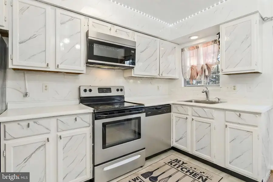 6806 Hawthorne St, Landover, MD 20785 - #2