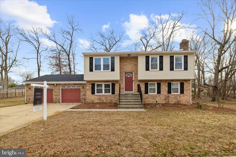 9008 Townsend Ln, Clinton, MD 20735 - Image #2