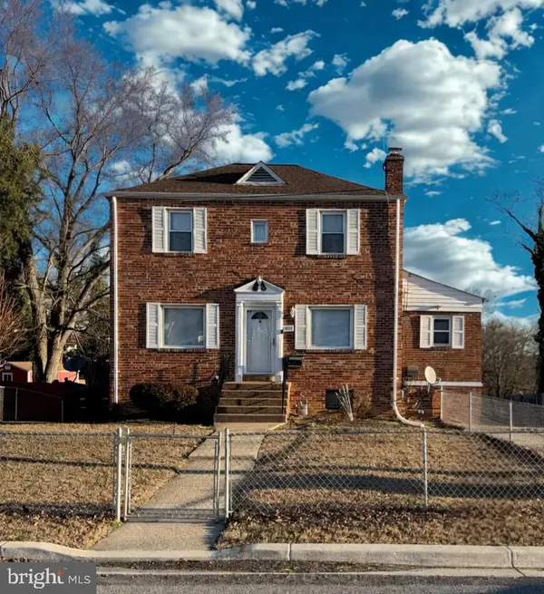 4913 Russell Ave, HYATTSVILLE, MD 20782