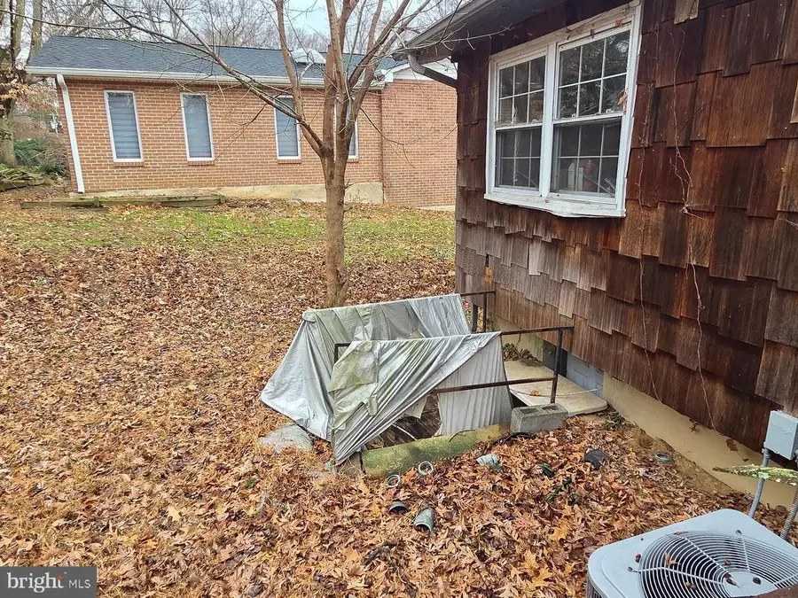 716 Calvert Ln, Fort Washington, MD 20744 - #2