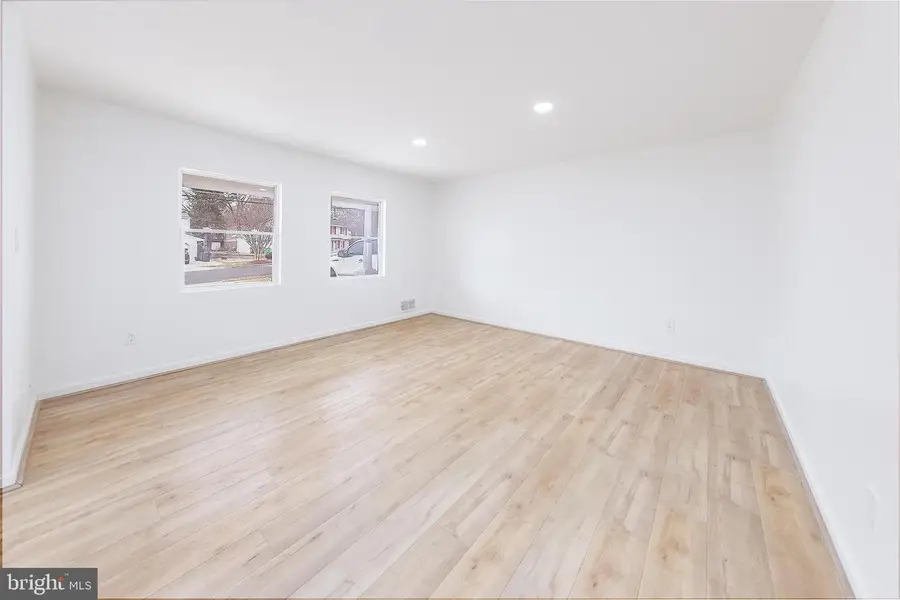 5304 Woodland Blvd, Oxon Hill, MD 20745 - Image #3