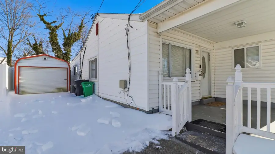 6914 Elkins Ave, Oxon Hill, MD 20745 - #2