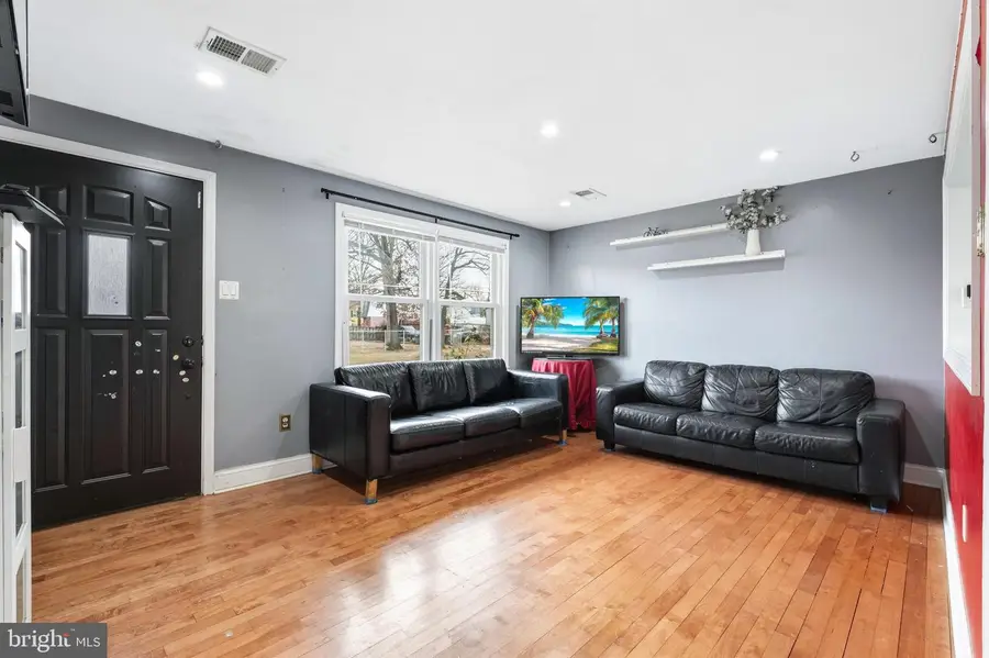 2200 Kent Village Dr, Landover, MD 20785 - Image #2