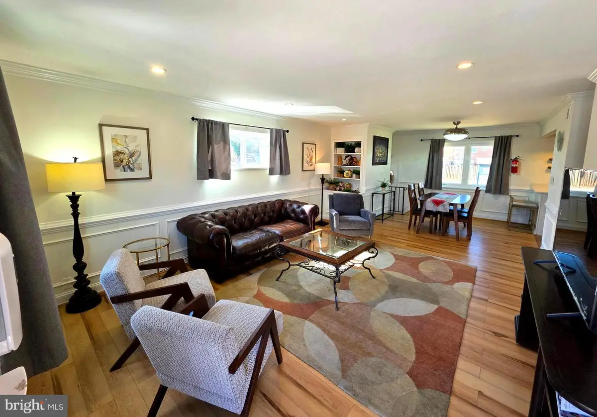 7225 Dominion Dr, Oxon Hill, MD 20745 - #1