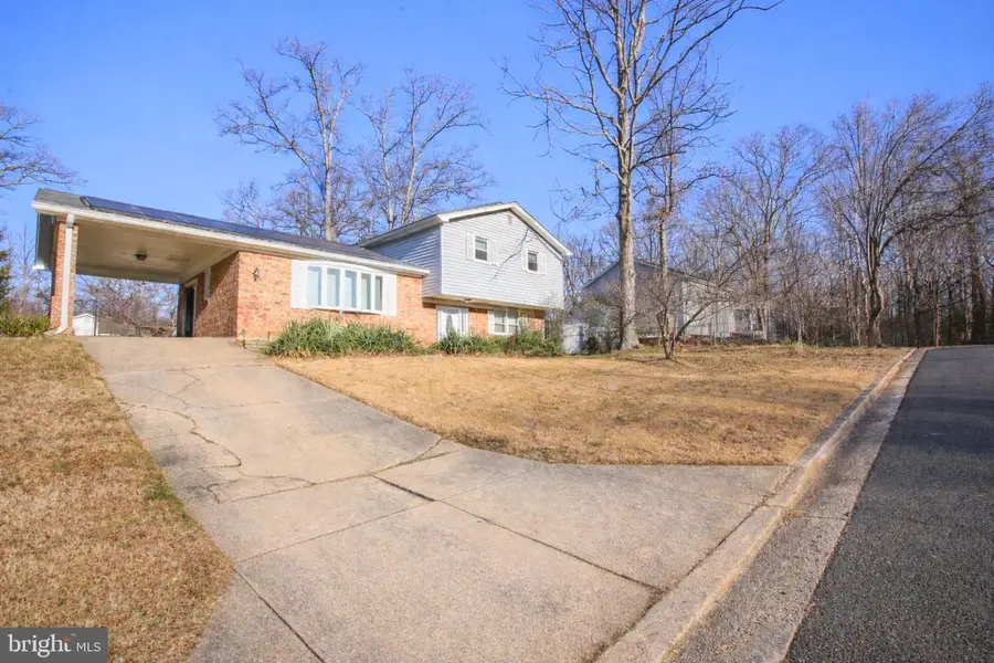 7920 Denton Dr, Clinton, MD 20735 - Image #2