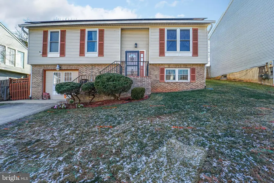 5807 Burgundy St, Capitol Heights, MD 20743 - Image #2