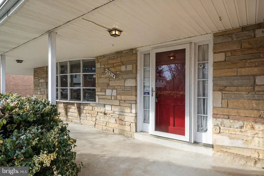 10914 Wharton Dr, Upper Marlboro, MD 20774 - Image #3