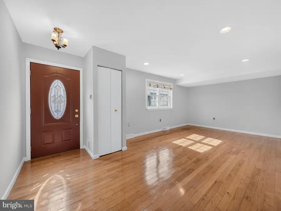 8040 Sandy Spring Rd #8040, Laurel, MD 20707 - #3