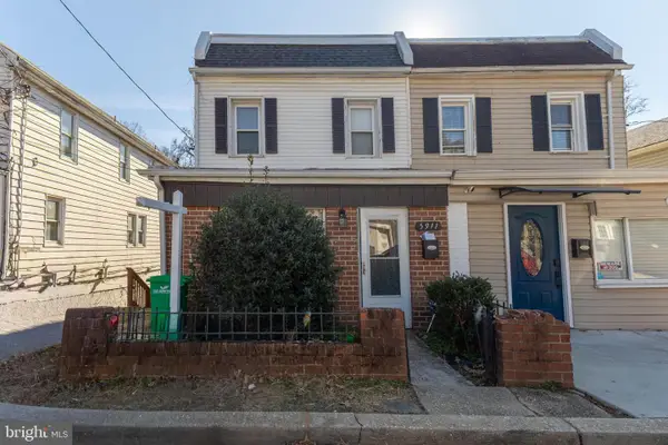 5911 Crown St, CAPITOL HEIGHTS, MD 20743