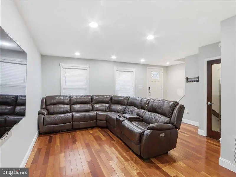 8307 Snowden Oaks Pl, Laurel, MD 20708 - Image #3