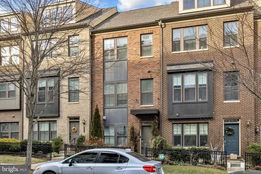 4638 Woodberry St, Riverdale, MD 20737 - Image #2