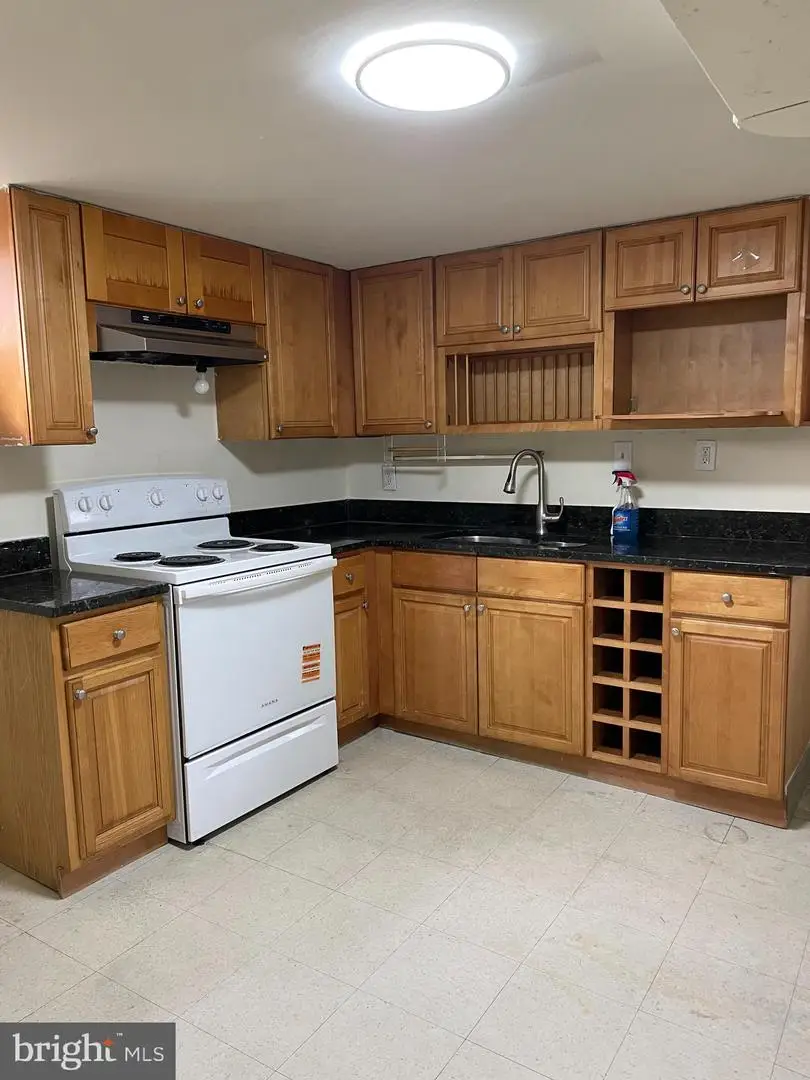 2410 Lewisdale Dr, Hyattsville, MD 20783 - Image #3