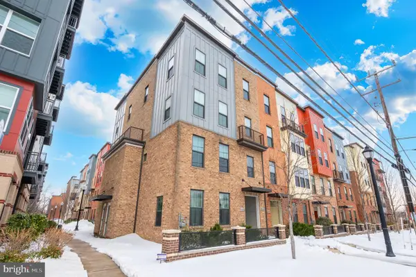 3326 Tribune Ct, HYATTSVILLE, MD 20782