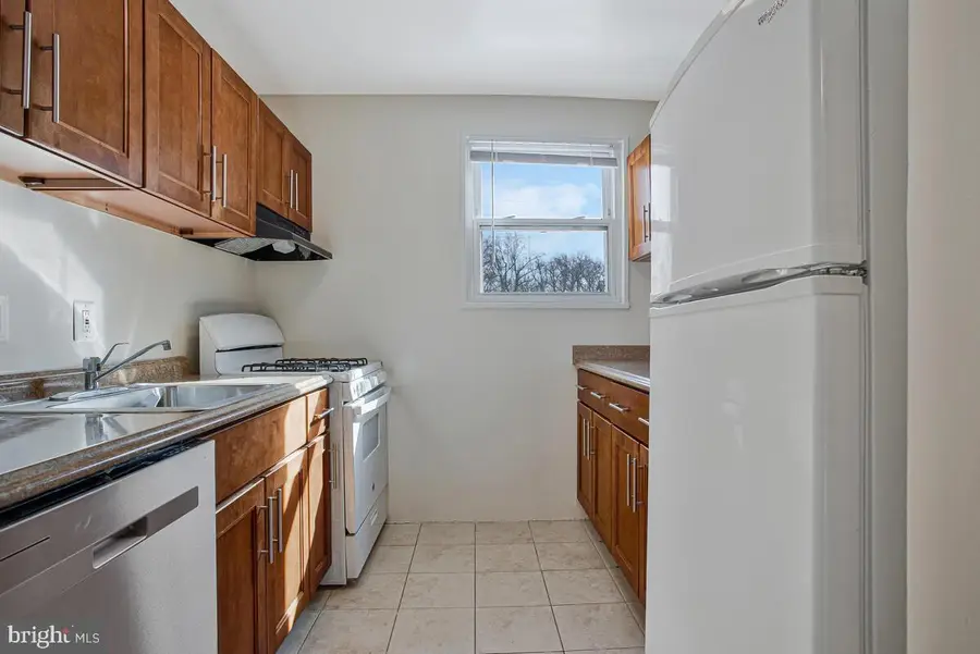 3823 Hamilton St #b-204, Hyattsville, MD 20781 - #3