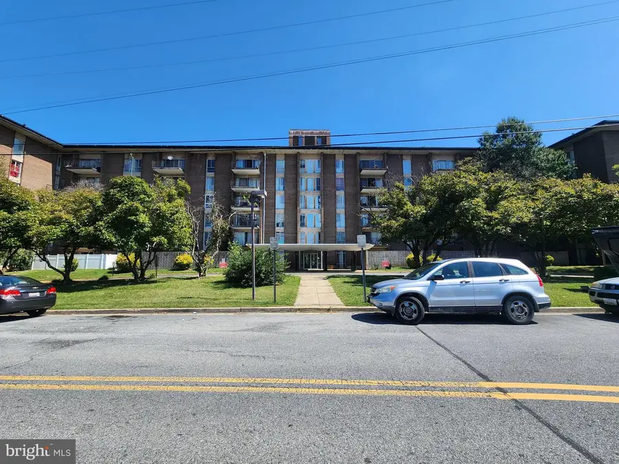 6011 Emerson St #608, Bladensburg, MD 20710 - #2