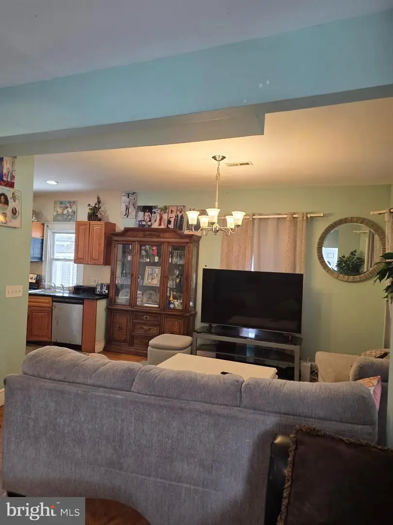 510 Dateleaf Ave, Capitol Heights, MD 20743 - #2