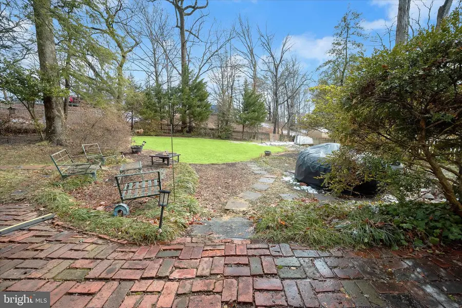 6715 Queens Chapel Rd, Hyattsville, MD 20782 - #2