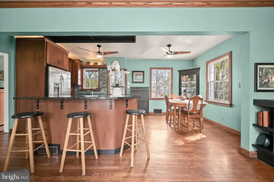 6715 Queens Chapel Rd, Hyattsville, MD 20782 - #3