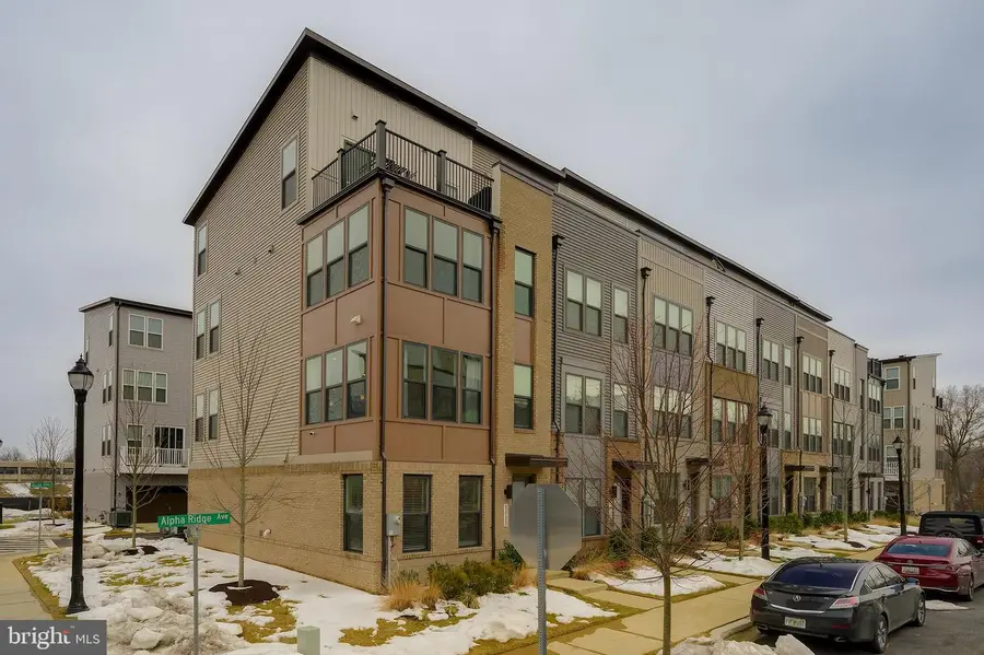 5615 Alpha Ridge Ave, Hyattsville, MD 20782 - #2