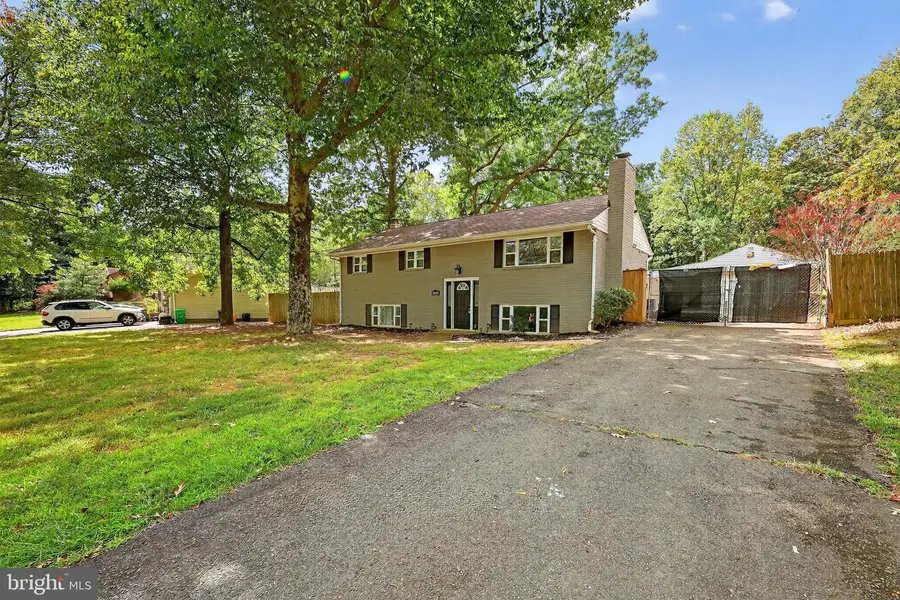 3515 Lumar Dr, Fort Washington, MD 20744 - #3