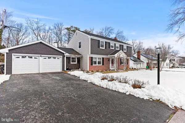 8908 Eastbourne Ln, LAUREL, MD 20708