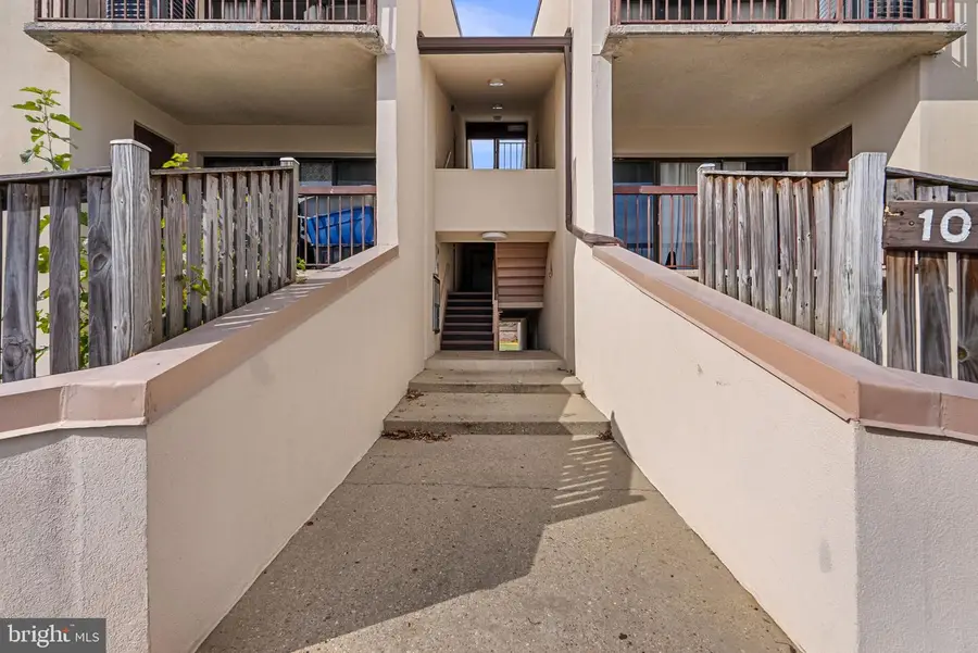 10121 Prince Pl #302-10b, Upper Marlboro, MD 20774 - #3