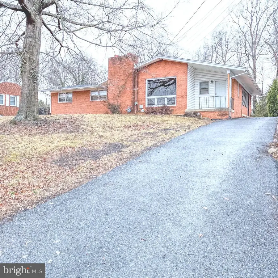 8305 Fort Foote Rd, Fort Washington, MD 20744 - #2