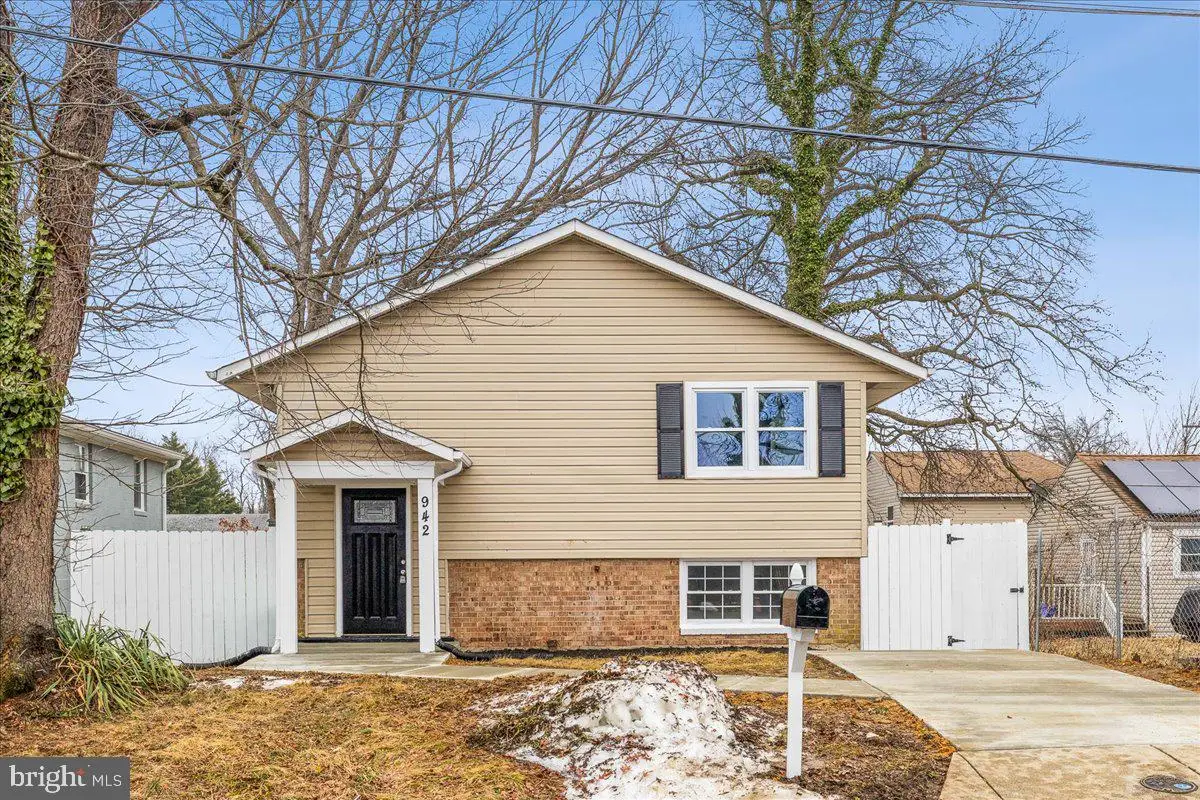 942 Clovis Ave, Capitol Heights, MD 20743 - #1