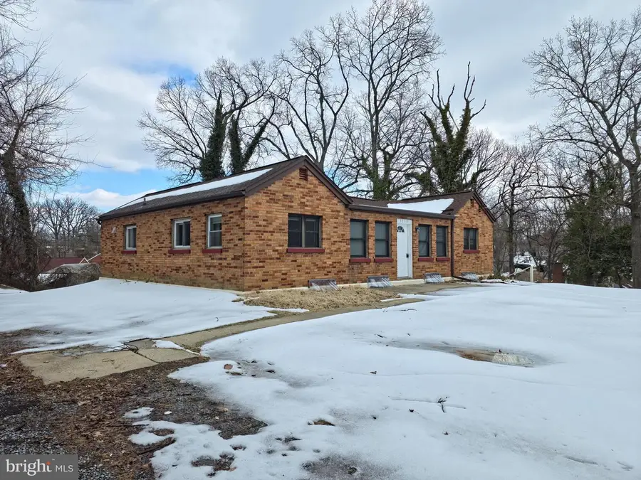 5110 S Barnaby Rd, Temple Hills, MD 20748 - #2