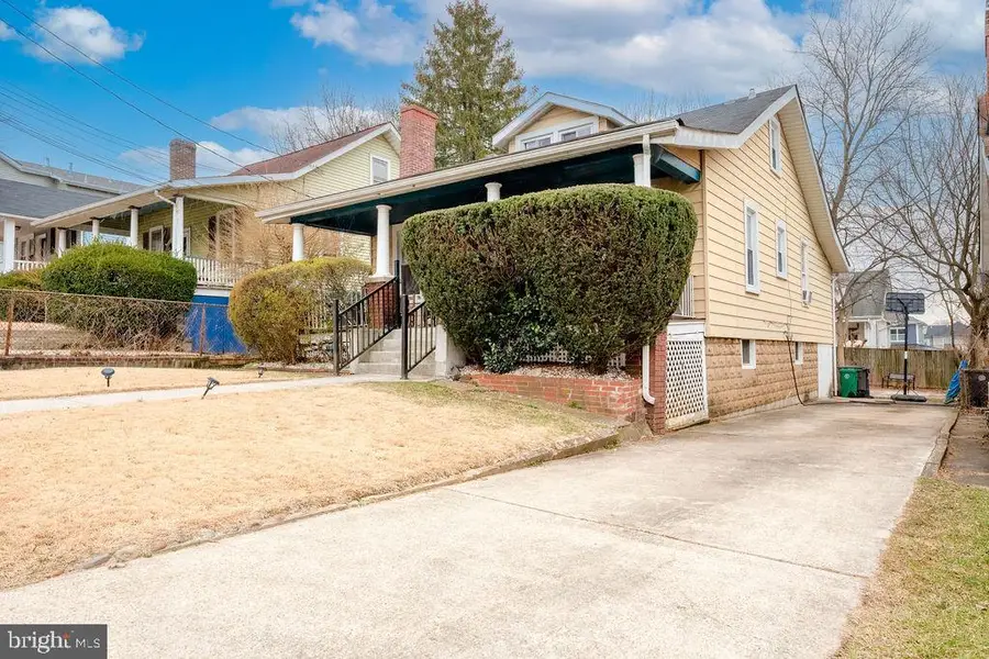 4017 Ingraham St, Hyattsville, MD 20781 - #3