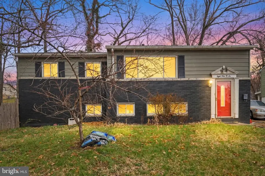 8906 Scheurer St, Upper Marlboro, MD 20774 - #2