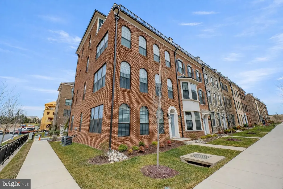 601 Halsey Way #513, Oxon Hill, MD 20745 - #1