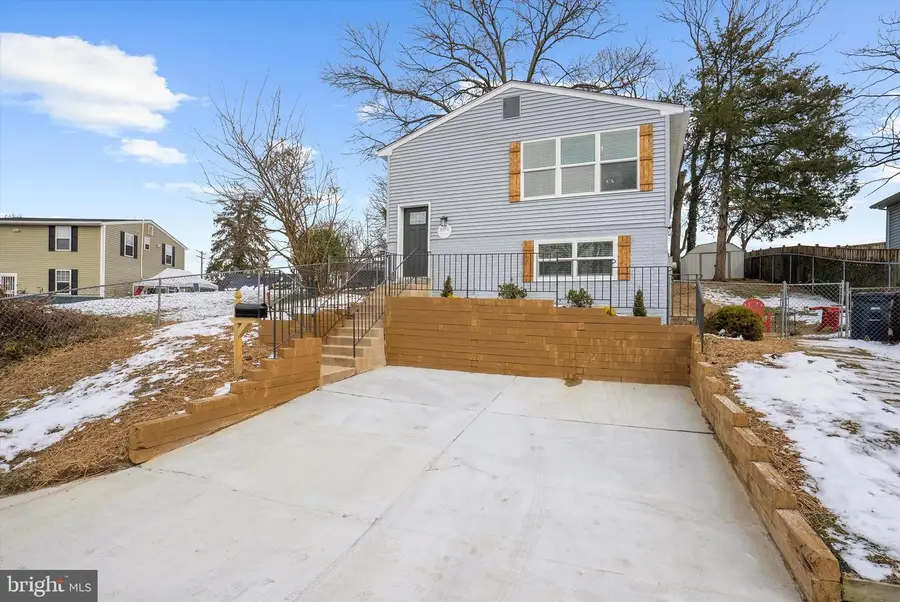 604 Elfin Ave, Capitol Heights, MD 20743 - #2