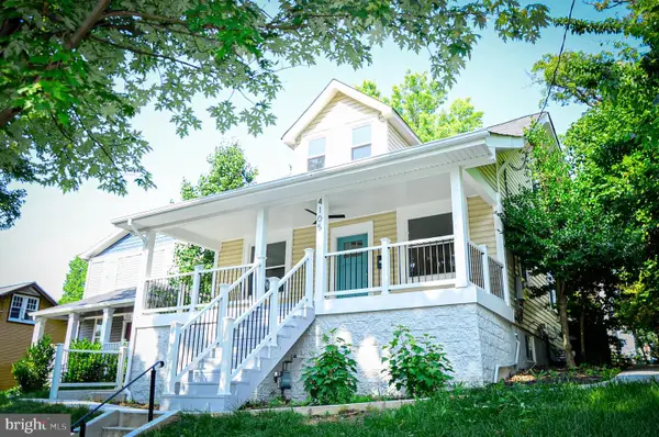 4105 30th St, MOUNT RAINIER, MD 20712