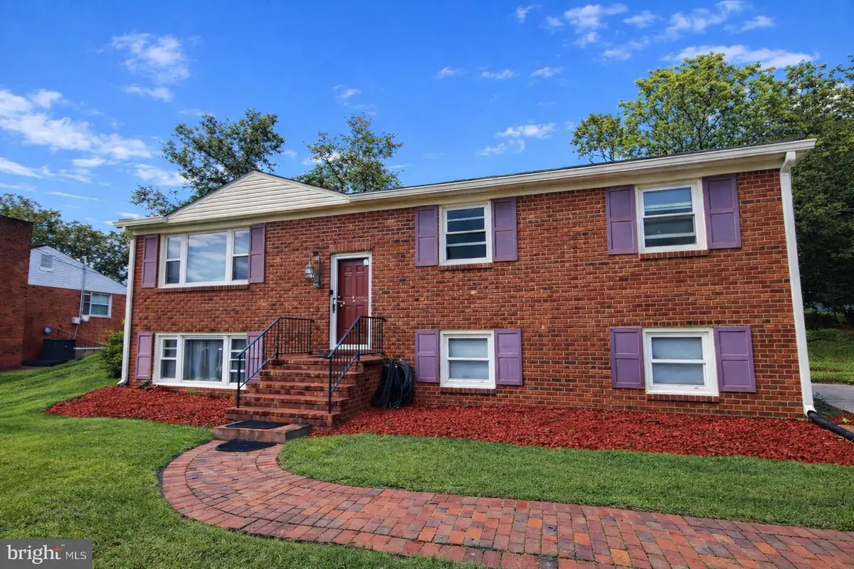 4206 Lakeview Dr, Temple Hills, MD 20748 - #1