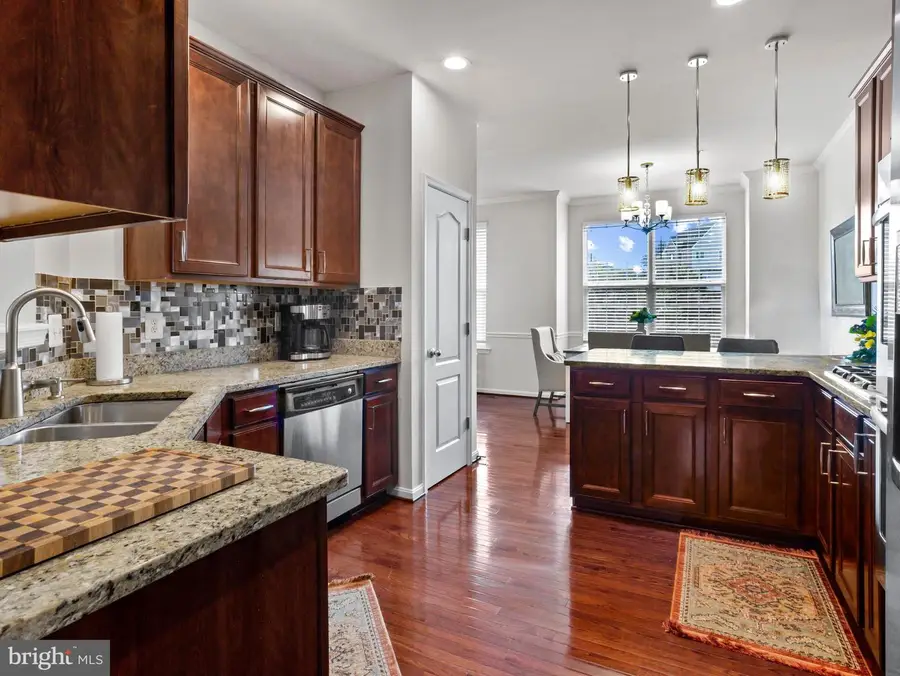 30 Arenas Ct, Capitol Heights, MD 20743 - #2