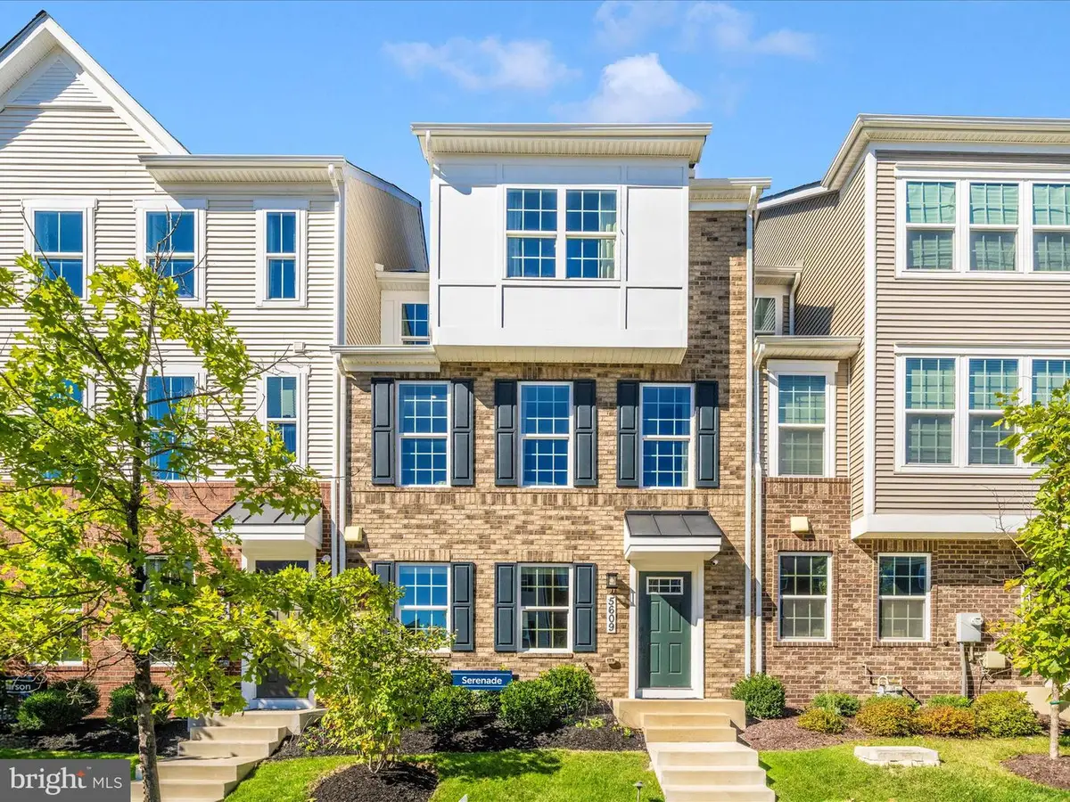 5609 Greenpoint Ln, Upper Marlboro, MD 20772 - #1