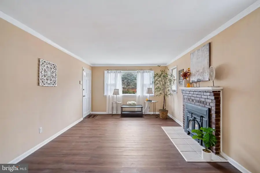 7212 Beltz Dr, District Heights, MD 20747 - #2