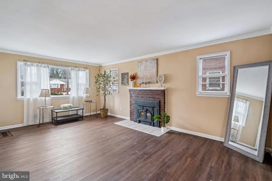 7212 Beltz Dr, District Heights, MD 20747 - #3