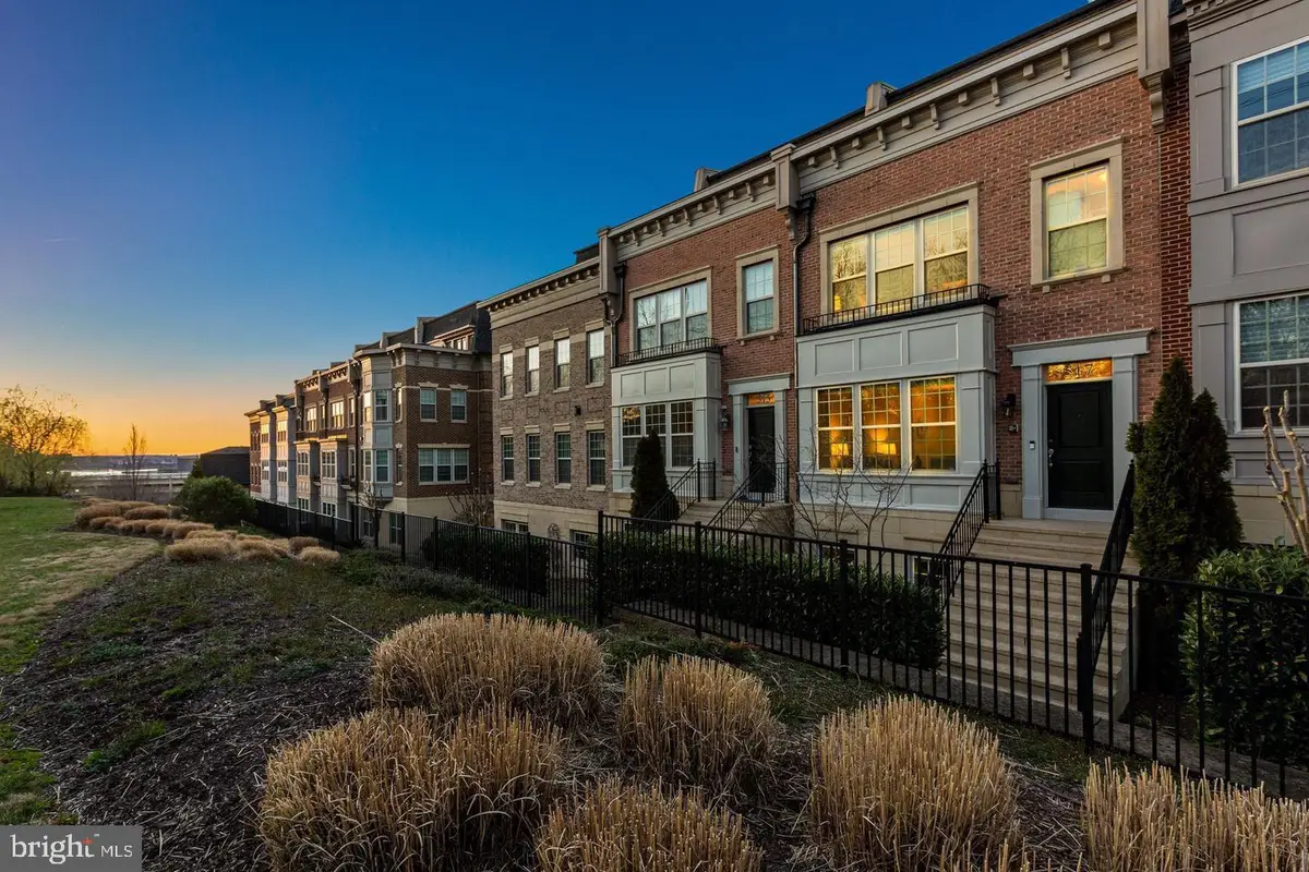 517 Overlook Park Dr #47, Oxon Hill, MD 20745 - #1