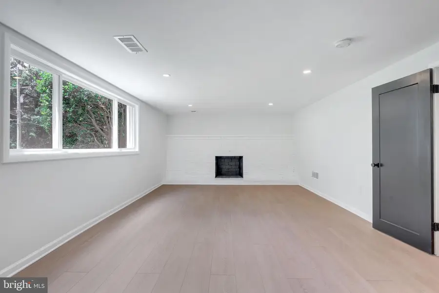 2102 Trafalgar Dr, Fort Washington, MD 20744 - #2