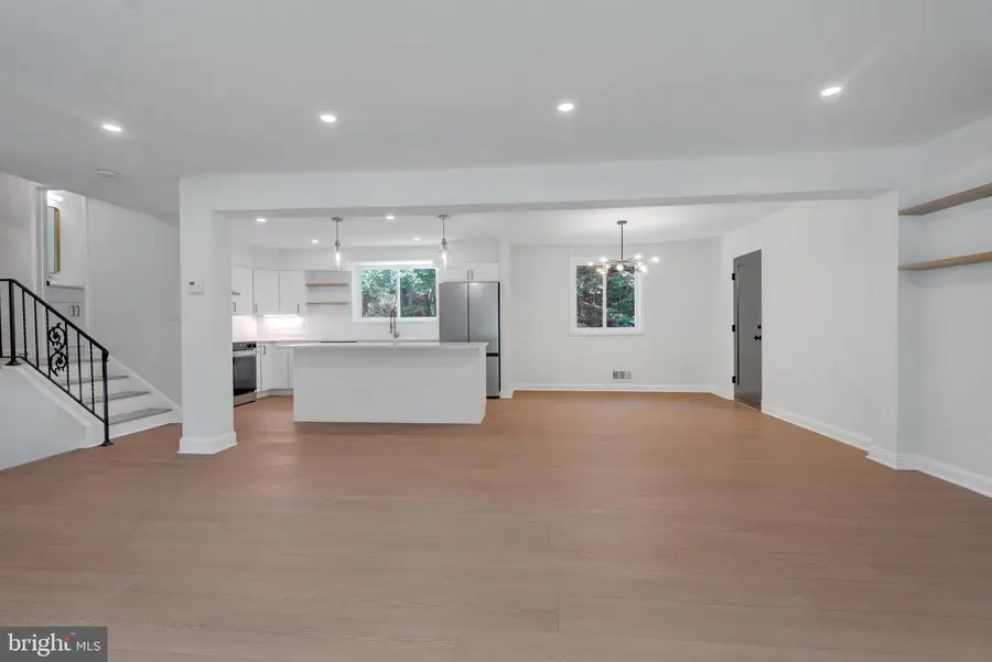 2102 Trafalgar Dr, Fort Washington, MD 20744 - #3